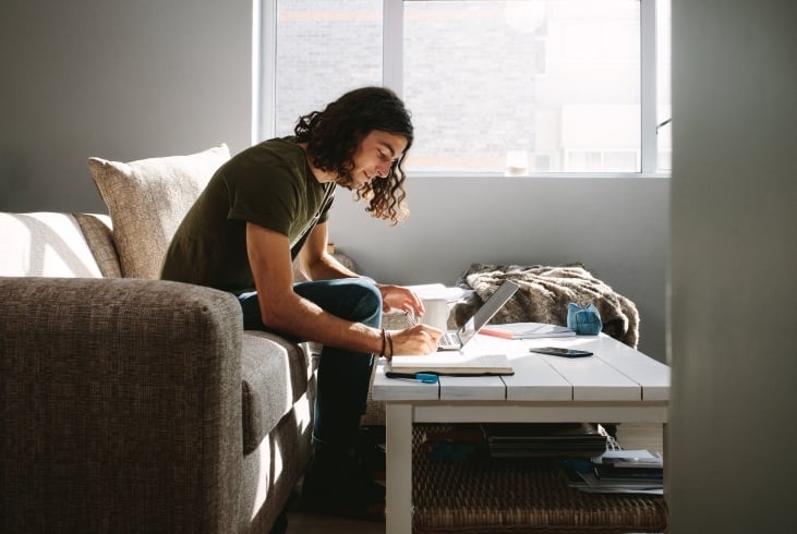 Student lernt Zuhause